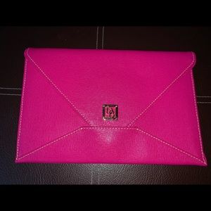 Dooney and Bourke clutch